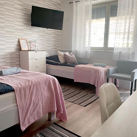 Szélrózsa apartmanház Velence Extérieur photo
