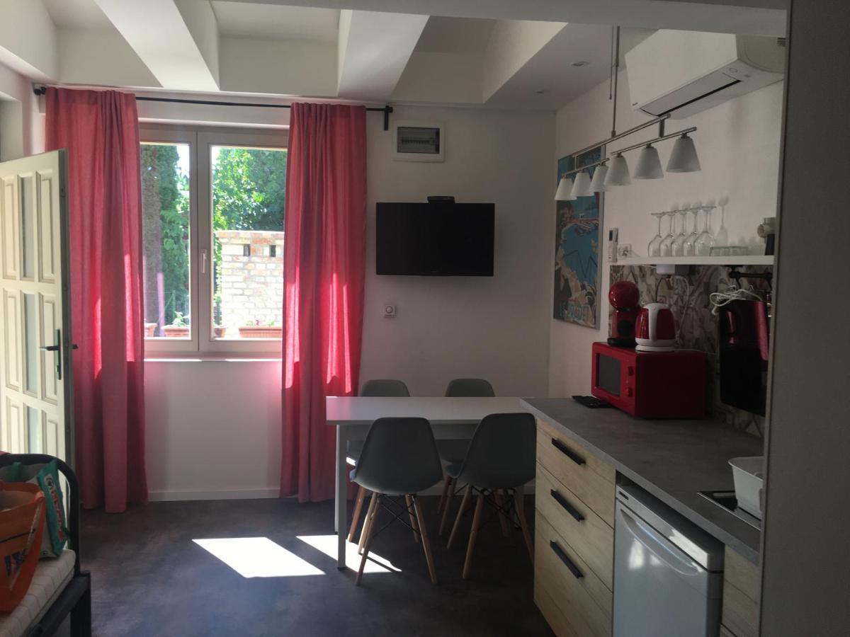 Szélrózsa apartmanház Velence Extérieur photo